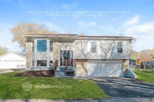 458 Rockhurst Rd in Bolingbrook, IL - Building Photo