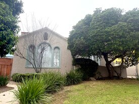 1063 S Citrus Ave, Unit 1063 in Los Angeles, CA - Building Photo