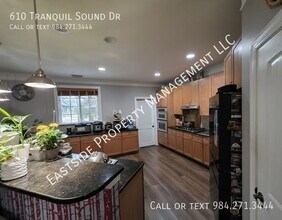610 Tranquil Sound Dr in Cary, NC - Building Photo - Building Photo