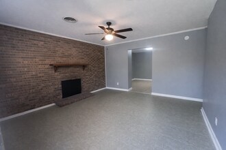 4300 Lovelaceville Rd in Paducah, KY - Building Photo - Building Photo