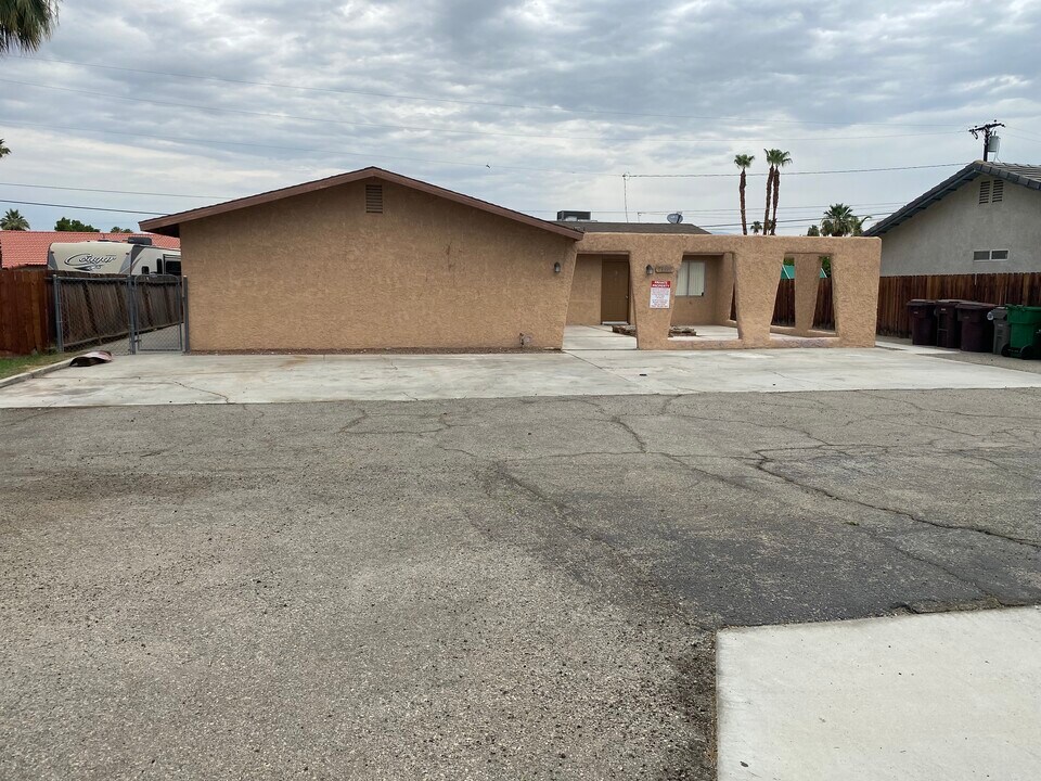 73390 Catalina Way in Palm Desert, CA - Building Photo
