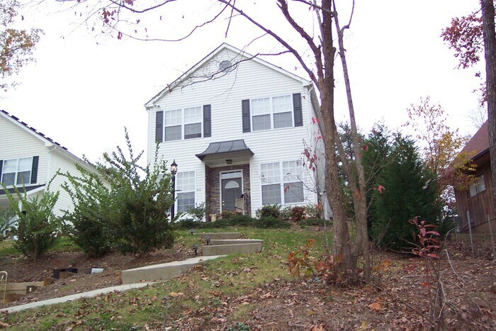 9035 Continental Trail in Gainesville, GA - Building Photo