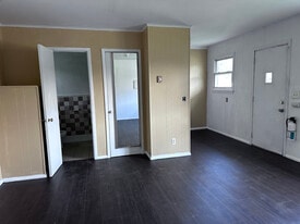 250 Thompson Bridge Rd in Jackson, NJ - Building Photo