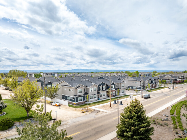 Bellevue Heights in Nampa, ID - Building Photo - Building Photo