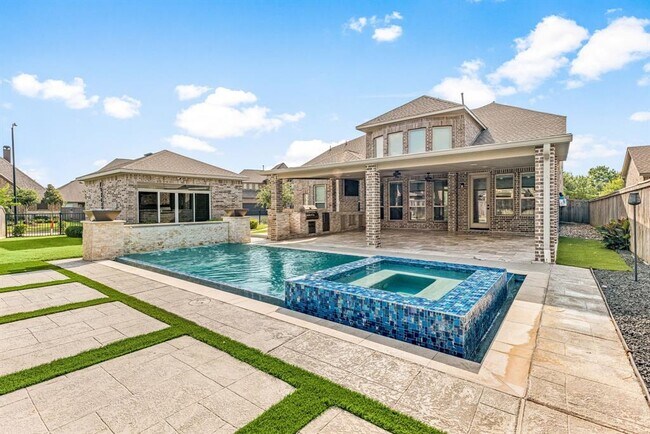 property at 16202 Coyote Run Ln