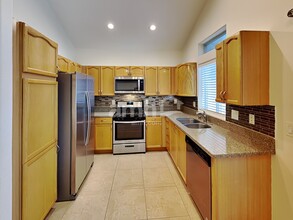 7716 Golden Talon Ave in Las Vegas, NV - Building Photo - Building Photo