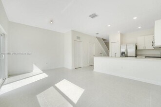 2805 SE 26th Ave in Homestead, FL - Building Photo - Building Photo
