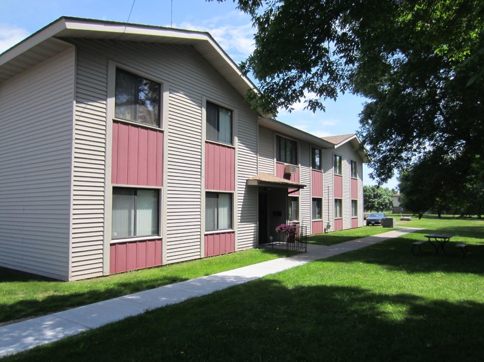 Bentonwood II Apartments in Foley, MN - Building Photo