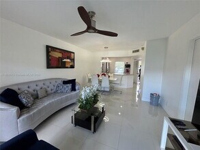 2305 NW 89th Dr in Coral Springs, FL - Building Photo - Building Photo