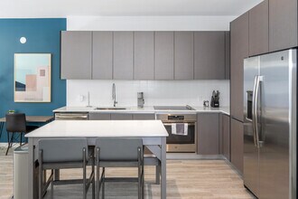 235 3rd Ave N-Unit -241 in St. Petersburg, FL - Building Photo - Building Photo