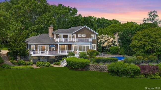 property at 40 Overlook Dr