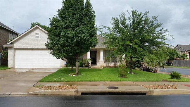 15301 Fernhill Dr in Austin, TX - Building Photo - Building Photo
