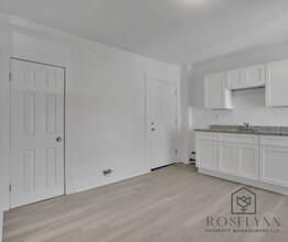 270 Walnut St in Holyoke, MA - Building Photo - Building Photo