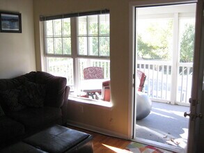 1215 Joyce Ln in Ann Arbor, MI - Building Photo - Building Photo