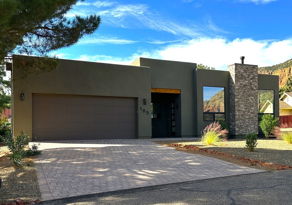 185 Canyon Diablo Rd in Sedona, AZ - Building Photo