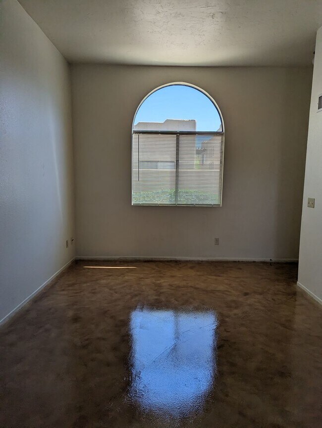 1515 E Hedrick Dr-Unit -E in Tucson, AZ - Building Photo - Building Photo