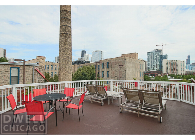 1335 N Wells St in Chicago, IL - Building Photo - Building Photo