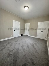 1221 N Pearce Ave in Wichita, KS - Building Photo - Building Photo