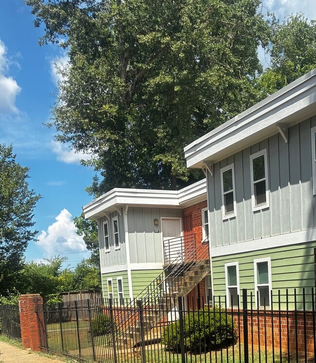 Stratham Place Apartments in Greenville, SC - Foto de edificio - Building Photo