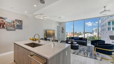 301 QUAY Cmn in Sarasota, FL - Building Photo - Building Photo