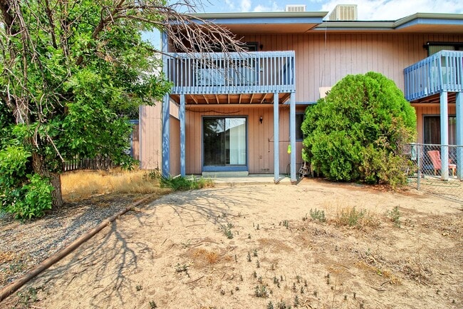 property at 2819 Elm Ave