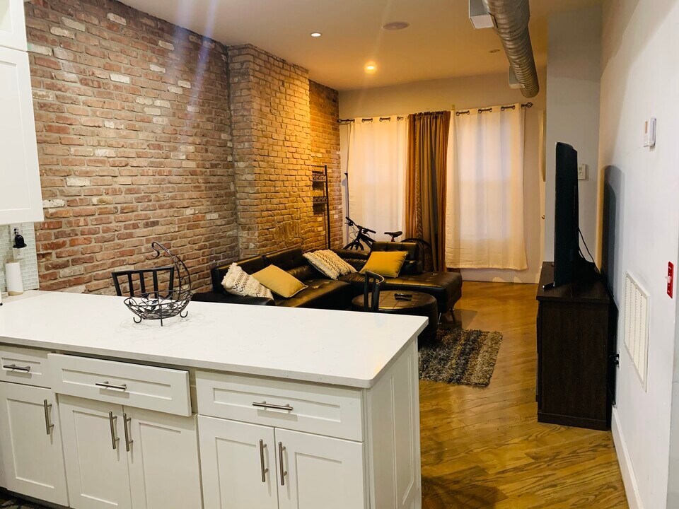 1893 Pacific St, Unit 2 in Brooklyn, NY - Foto de edificio