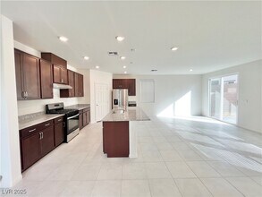 7023 Bard Ave in Las Vegas, NV - Building Photo - Building Photo