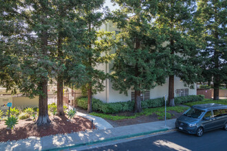 Centerre Place in Walnut Creek, CA - Building Photo - Building Photo