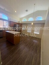 10529 W Almeria Rd in Avondale, AZ - Building Photo - Building Photo