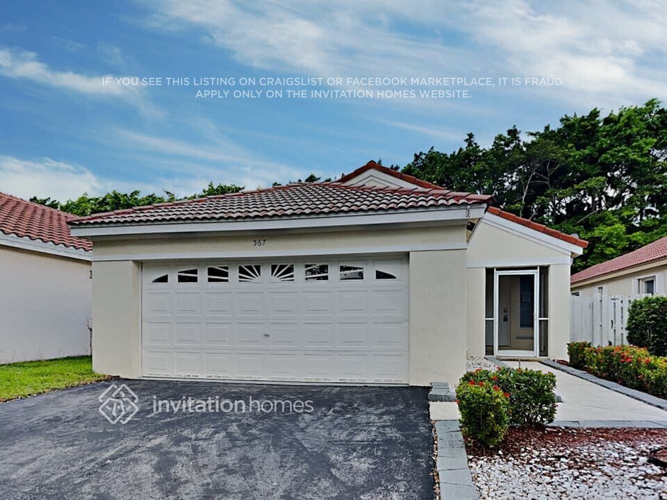 567 Talavera Rd in Weston, FL - Building Photo