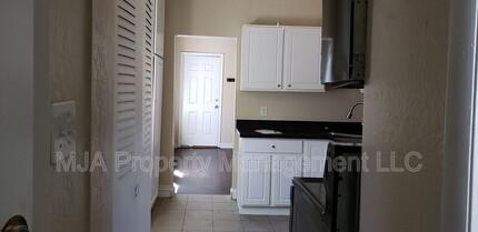 1041 S 200 W in Salt Lake City, UT - Building Photo - Building Photo