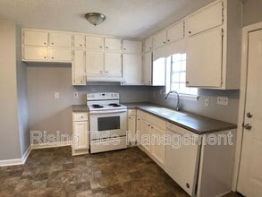 617 Lamberth Dr in Adamsville, AL - Building Photo - Building Photo