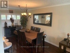 122 Wyndcliff Crescent in Toronto, ON - Building Photo - Building Photo