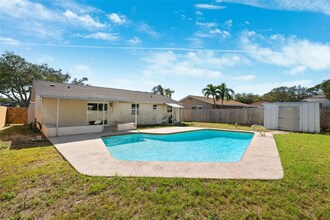 11967 106th Ct in Largo, FL - Building Photo - Building Photo