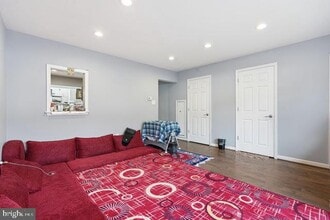 87 Sudbury Square in Sterling, VA - Building Photo - Building Photo