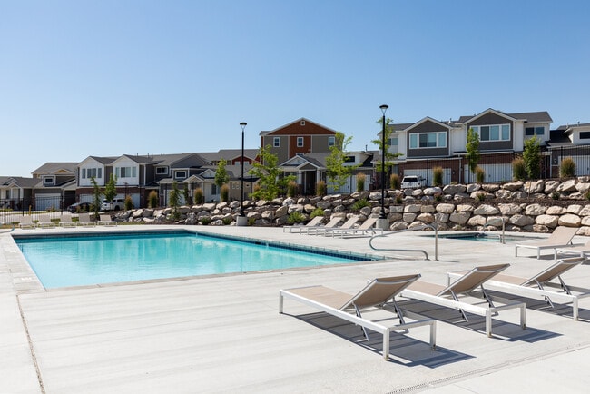 Rose Canyon Townhomes