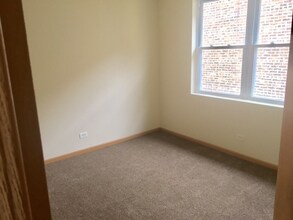 7952 S Carpenter St-Unit -2 in Chicago, IL - Building Photo - Building Photo