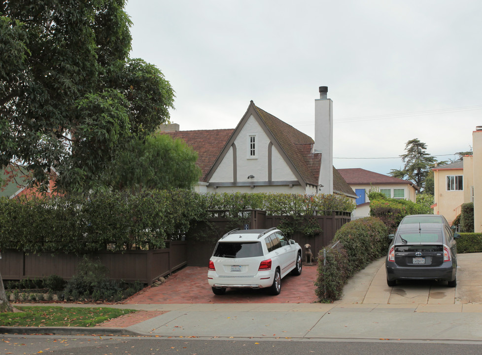 854 16th St in Santa Monica, CA - Building Photo