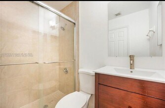 5761 NW 115th Ct in Doral, FL - Building Photo - Building Photo