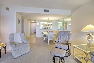 5760 Midnight Pass Rd, Unit ID1385989P in Siesta Key, FL - Foto de edificio - Building Photo