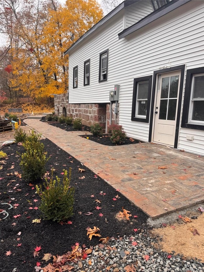 263 S Mountain Rd in New City, NY - Building Photo - Building Photo