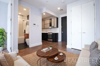 Luxury 2 BR in Bushwick with Roof Deck!, Unit 2F in Brooklyn, NY - Foto de edificio - Building Photo