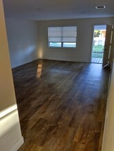 2305 86th Ave in Vero Beach, FL - Foto de edificio - Building Photo