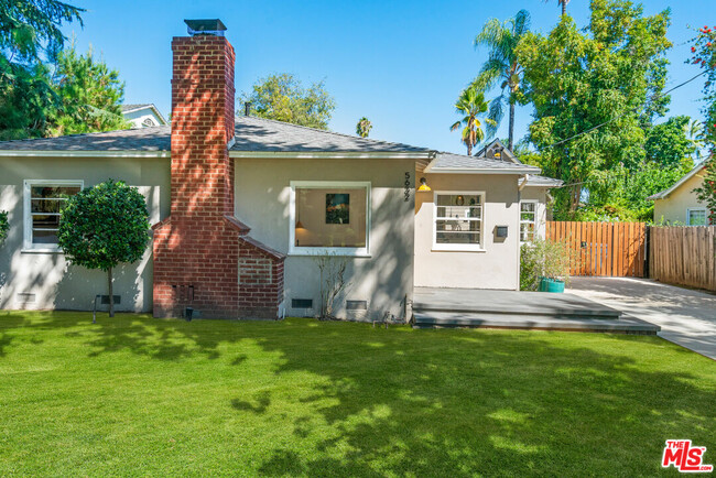 5632 Ventura Canyon Ave in Los Angeles, CA - Building Photo - Building Photo