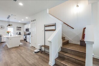 5160 N A.W. Grimes Blvd in Round Rock, TX - Building Photo - Building Photo