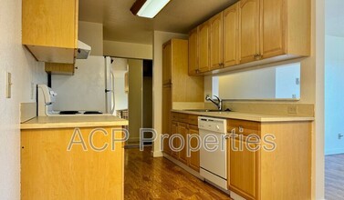 1251 Nevada St in Bellingham, WA - Building Photo - Building Photo