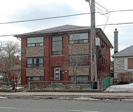 11 Evans Ave in Toronto, ON - Building Photo - Building Photo