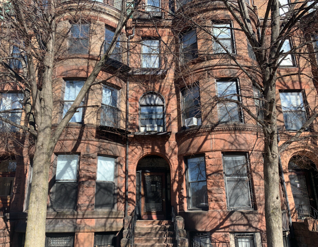 property at 419 Commonwealth Ave