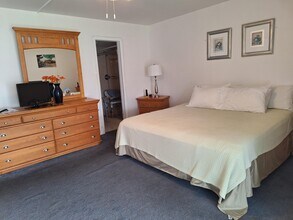 1010 Wolverton E in Boca Raton, FL - Building Photo - Building Photo