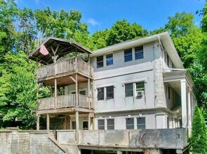20 Bigelow Hall in Saugerties, NY - Building Photo - Building Photo